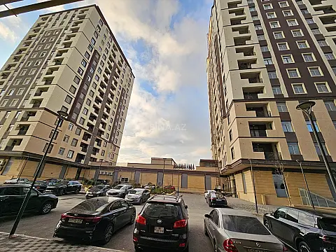 Satılır 3 otaqlı mənzil 103 m²