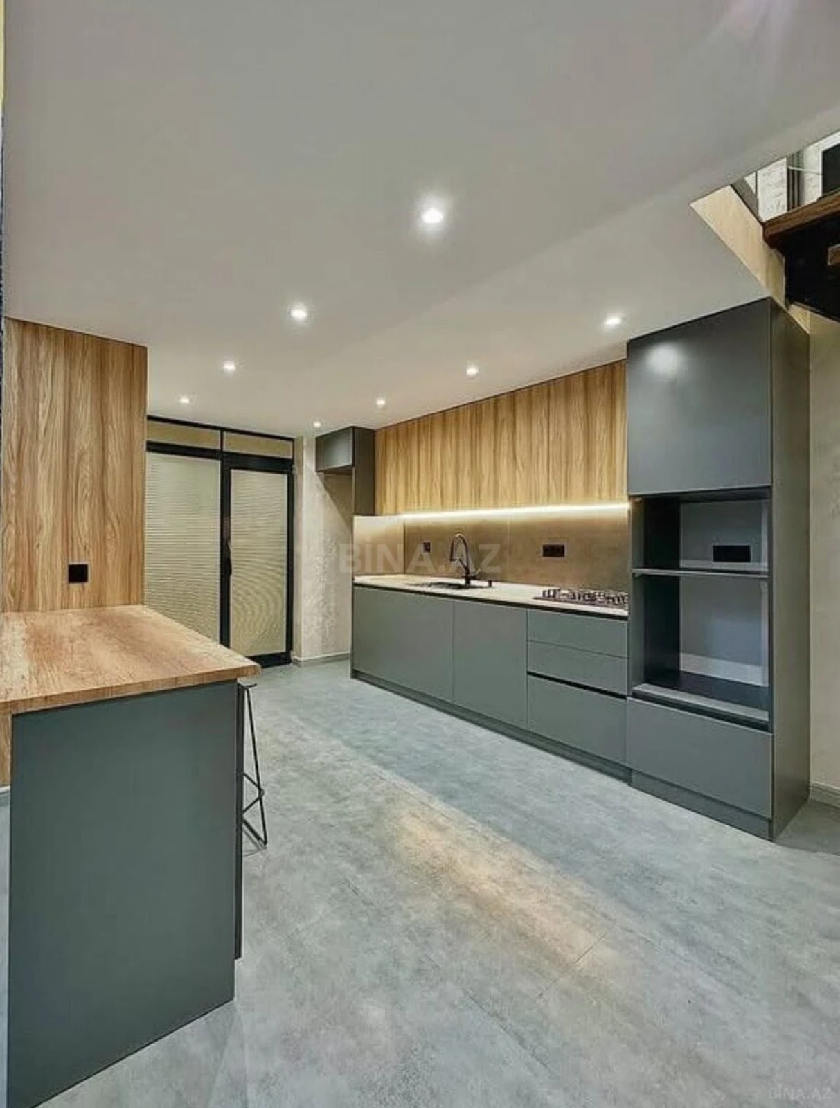 Satılır 2 otaqlı mənzil 56 m²