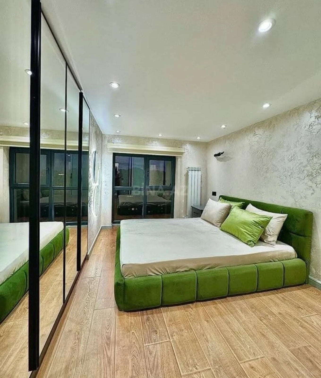 Satılır 2 otaqlı mənzil 56 m²