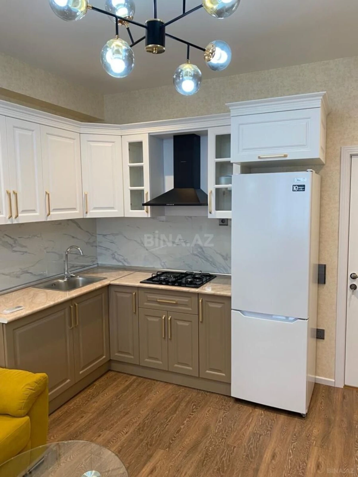 Kirayə verilir 2 otaqlı mənzil 55 m²