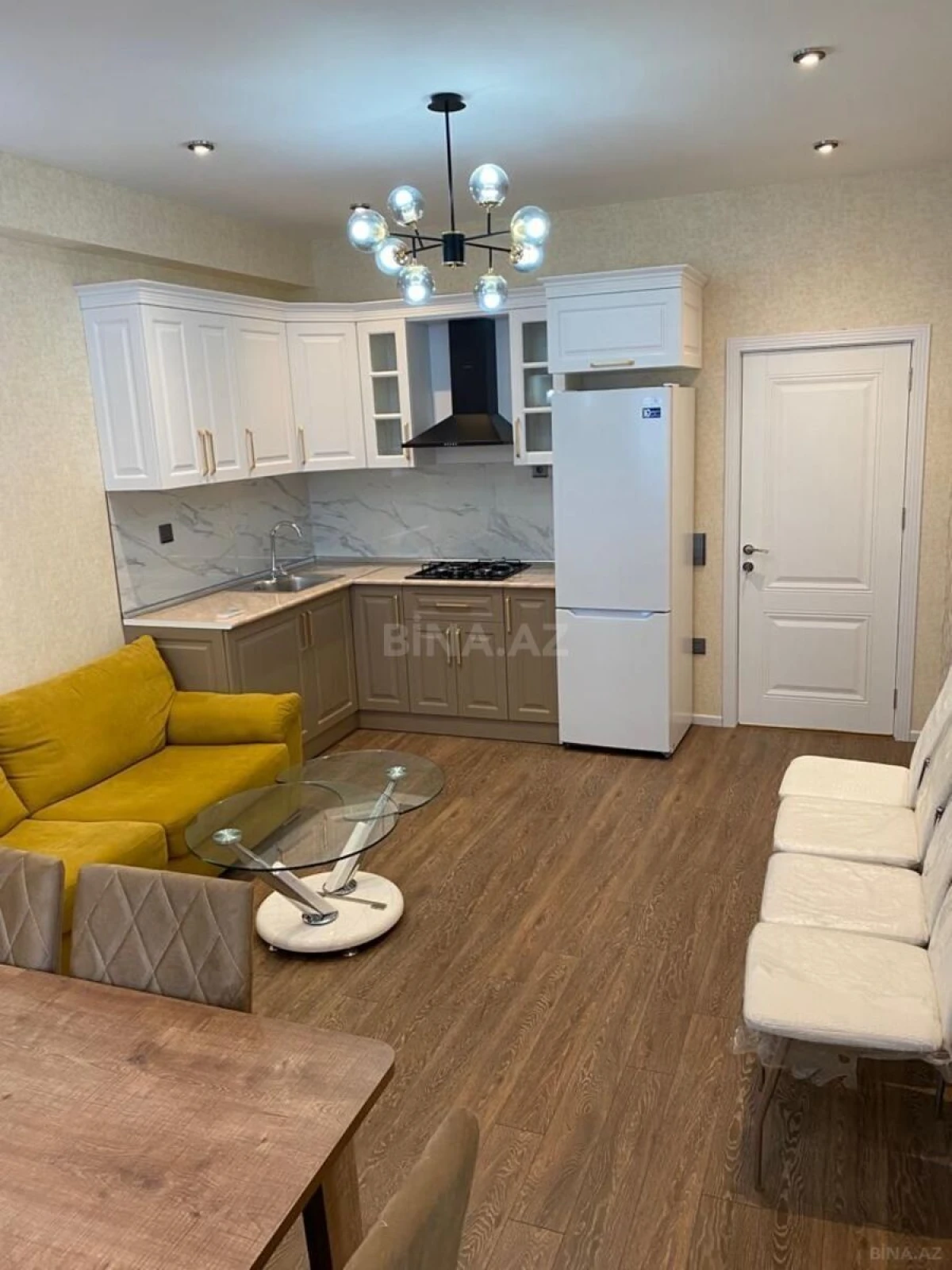 Kirayə verilir 2 otaqlı mənzil 55 m²