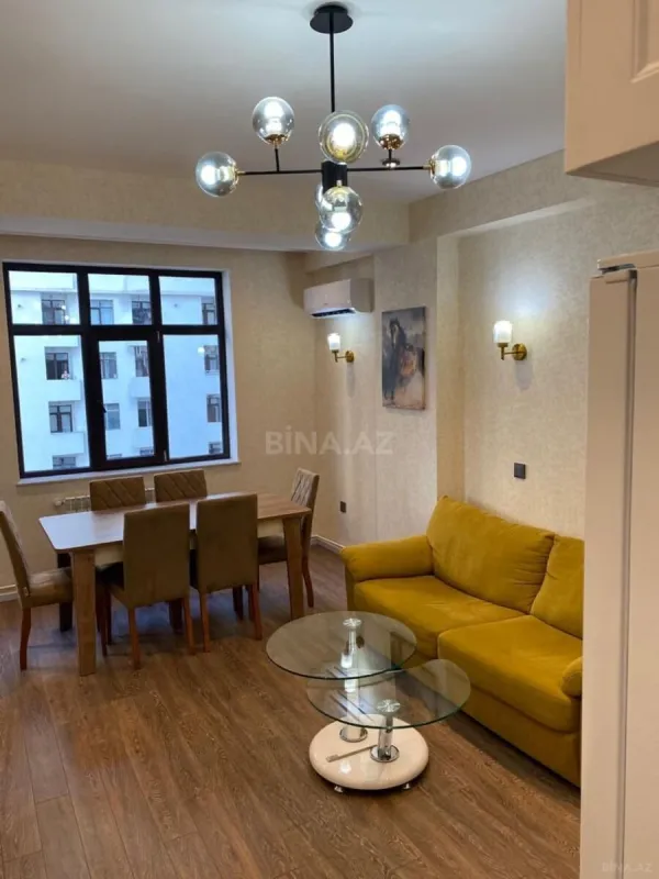Kirayə verilir 2 otaqlı mənzil 55 m²