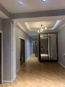 Satılır 4 otaqlı mənzil 170 m²