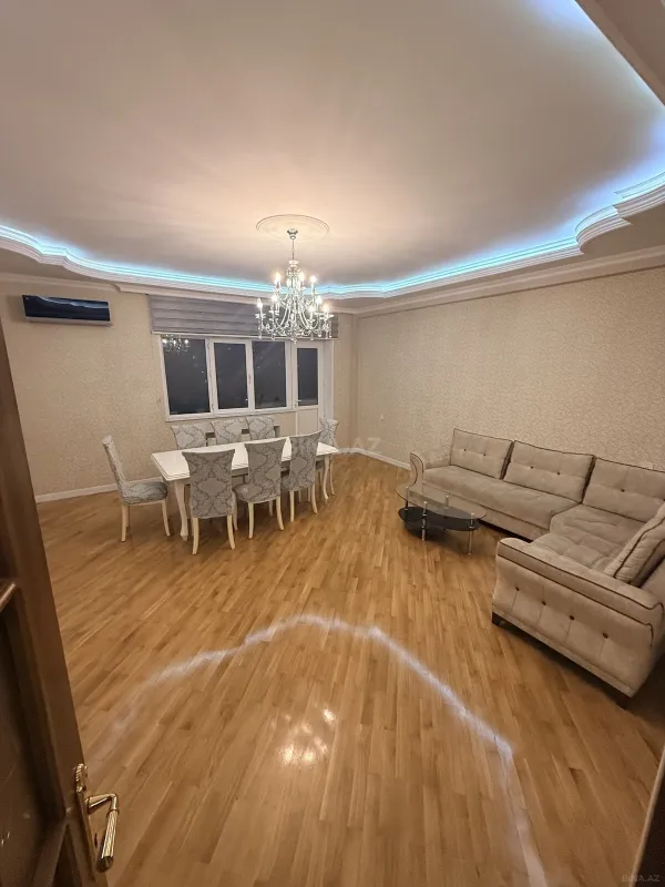 Satılır 4 otaqlı mənzil 170 m²