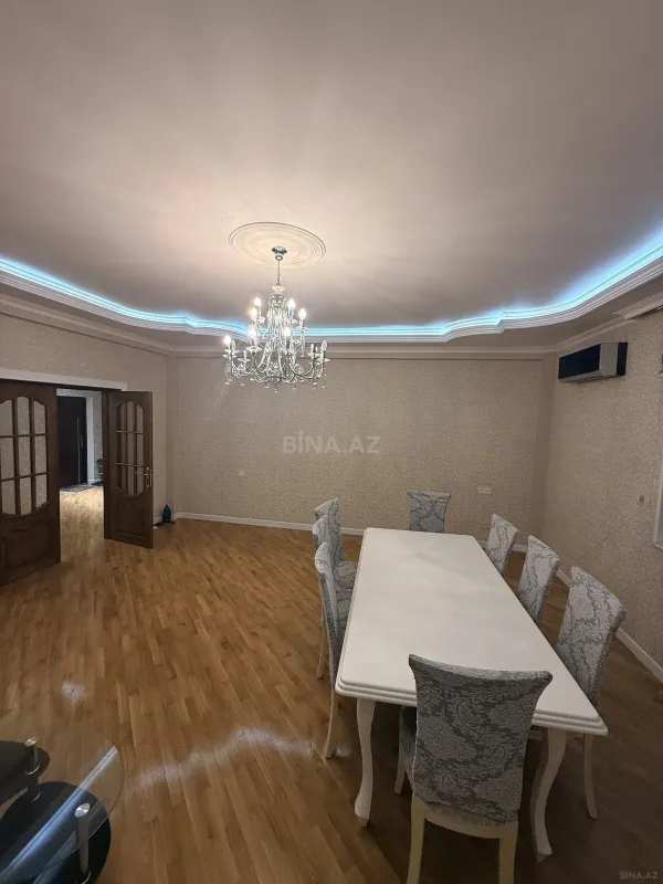 Satılır 4 otaqlı mənzil 170 m²