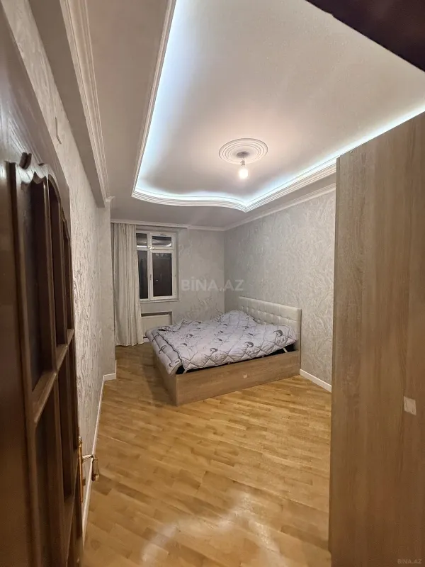 Satılır 4 otaqlı mənzil 170 m²
