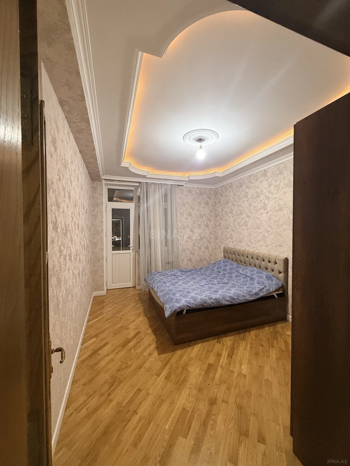 Satılır 4 otaqlı mənzil 170 m²
