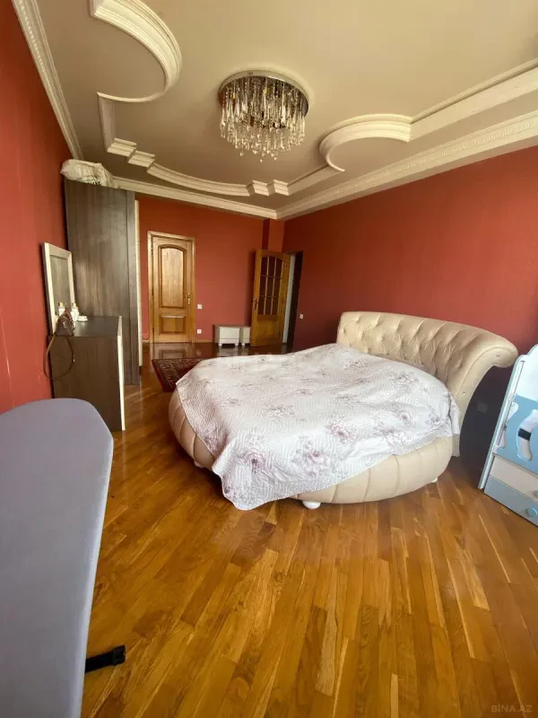 Satılır 3 otaqlı mənzil 150 m²