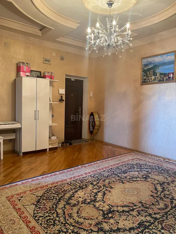 Satılır 3 otaqlı mənzil 150 m²