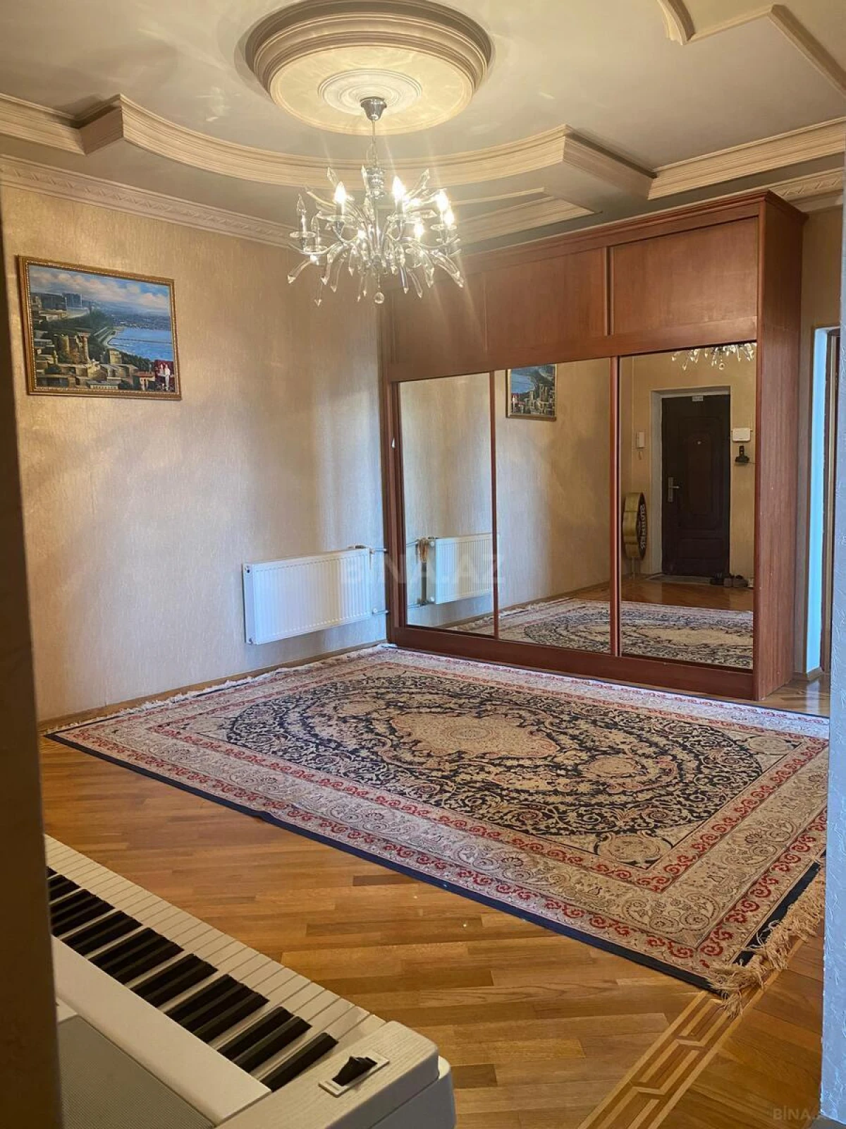 Satılır 3 otaqlı mənzil 150 m²