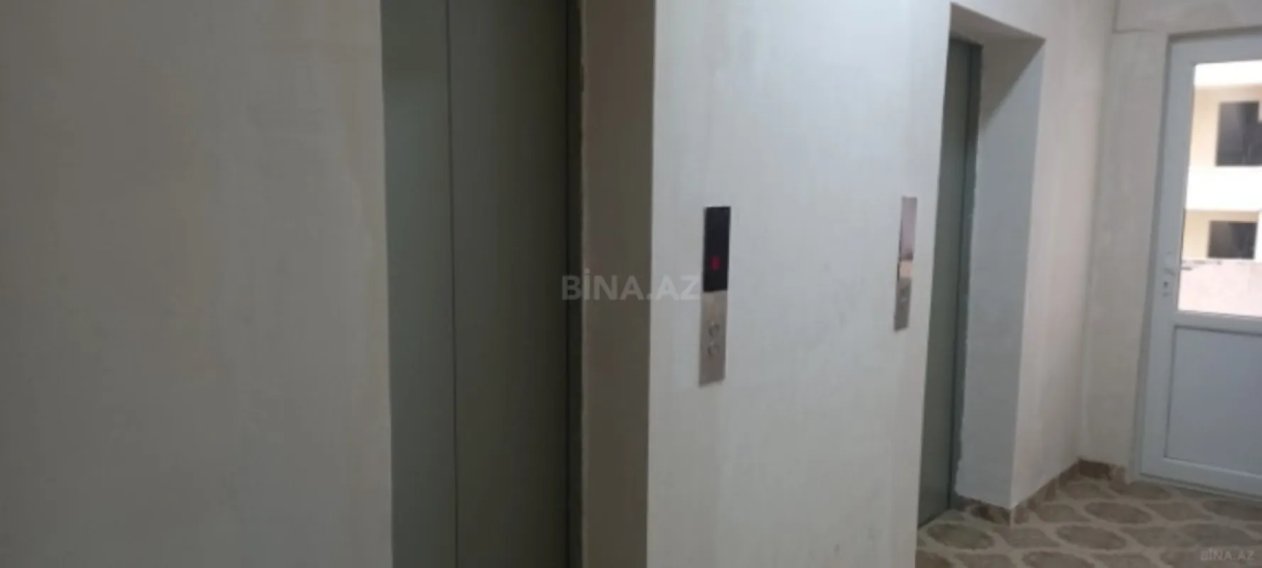 Satılır 3 otaqlı mənzil 150 m²