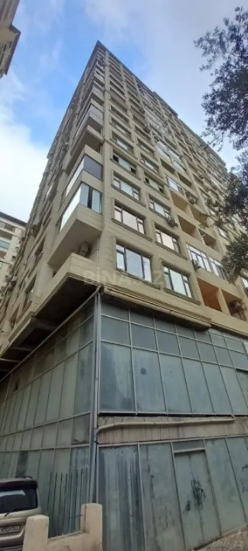 Satılır 3 otaqlı mənzil 150 m²