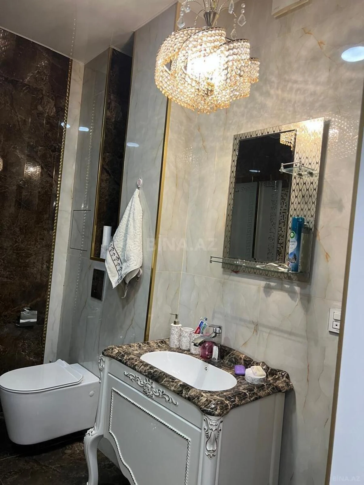 Kirayə verilir 3 otaqlı mənzil 103 m²