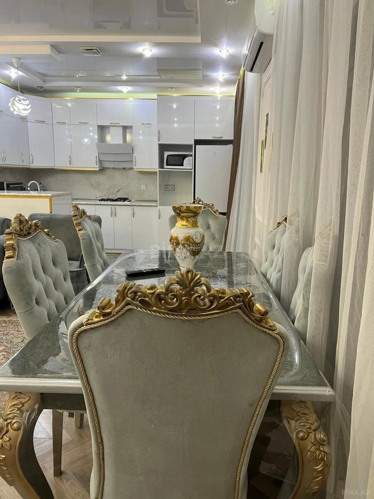 Kirayə verilir 3 otaqlı mənzil 103 m²