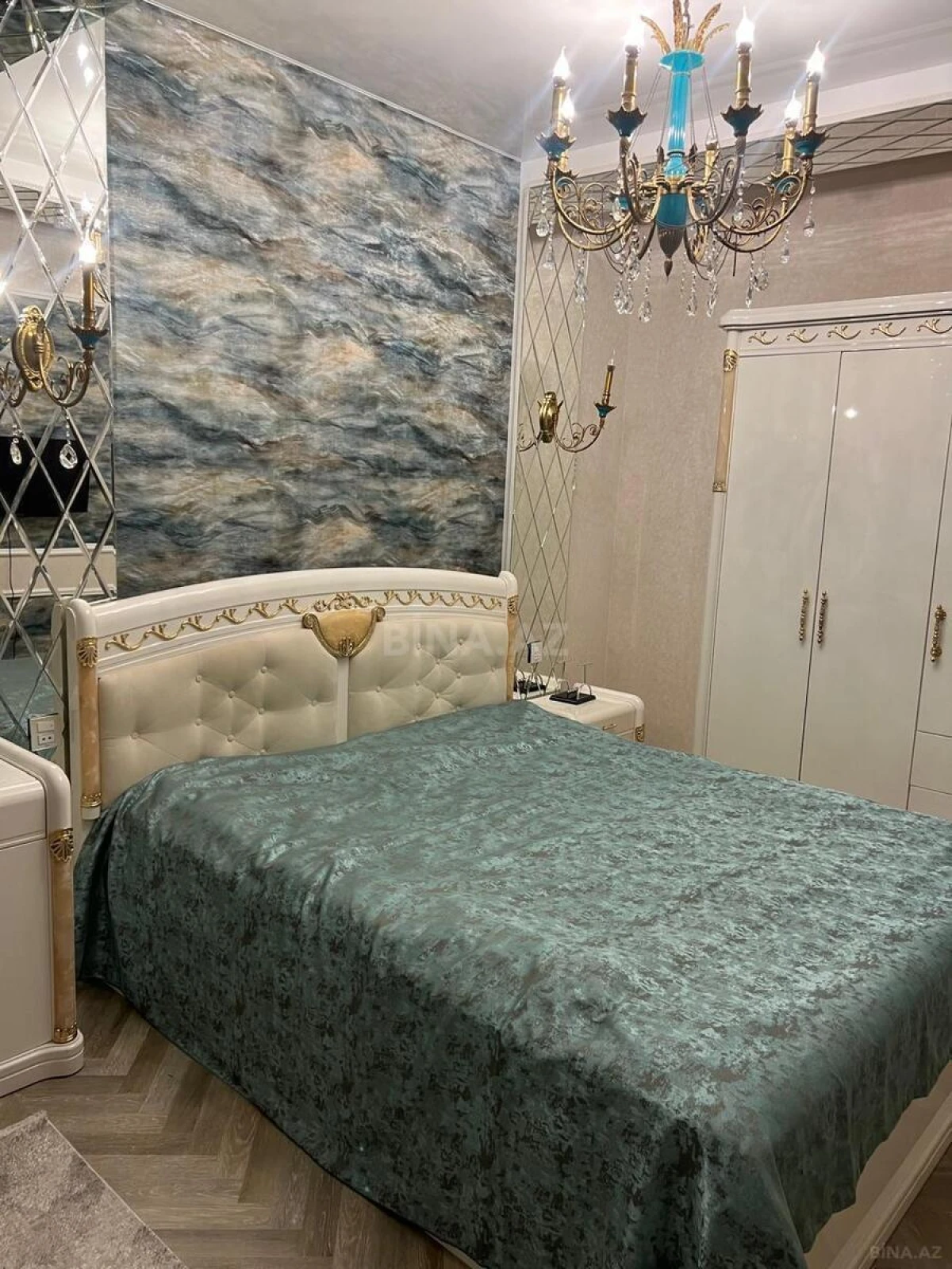 Kirayə verilir 3 otaqlı mənzil 103 m²