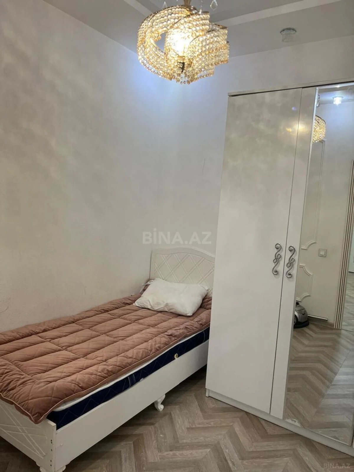Kirayə verilir 3 otaqlı mənzil 103 m²