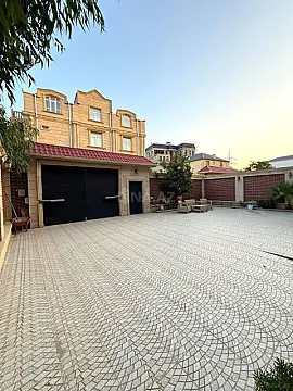 Satılır 9 otaqlı həyət evi 650 m²