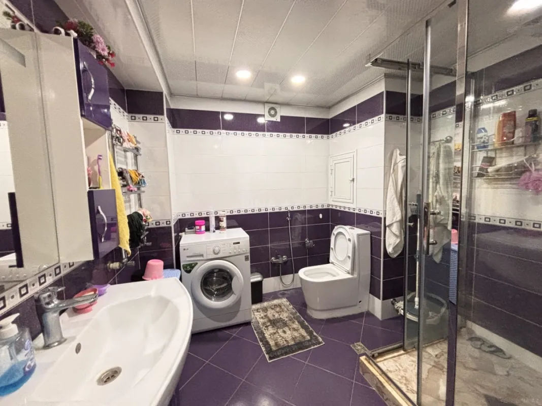 Kirayə verilir 2 otaqlı mənzil 75 m²