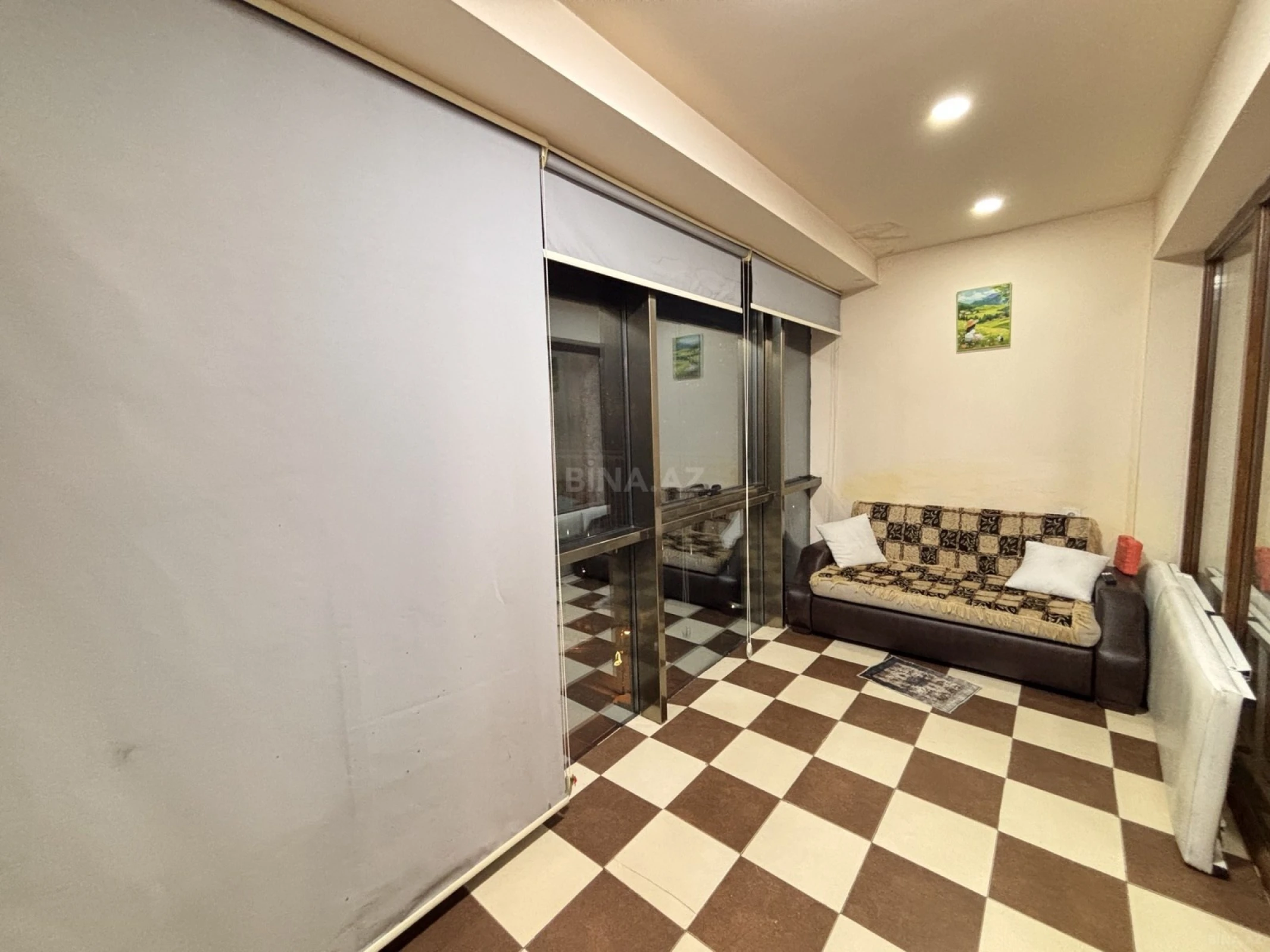 Kirayə verilir 2 otaqlı mənzil 75 m²