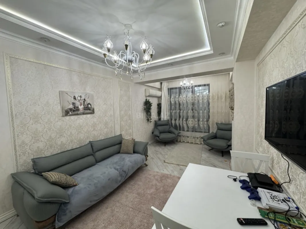 Satılır 4 otaqlı mənzil 158.7 m²