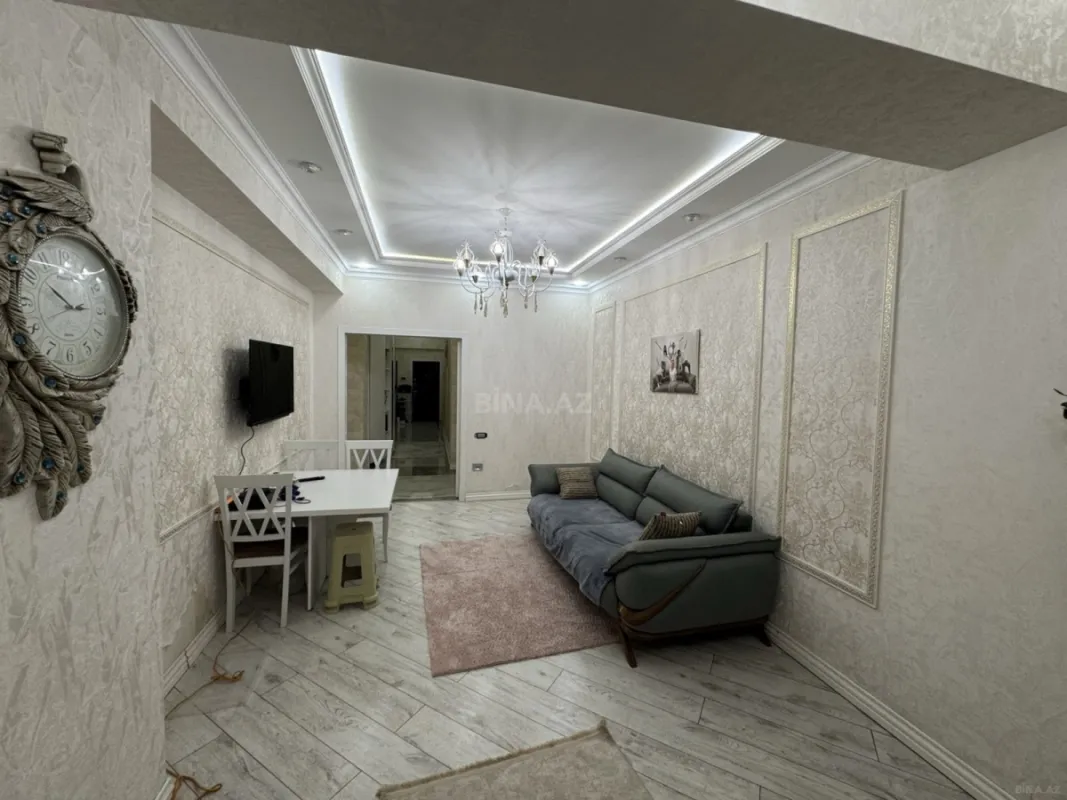Satılır 4 otaqlı mənzil 158.7 m²