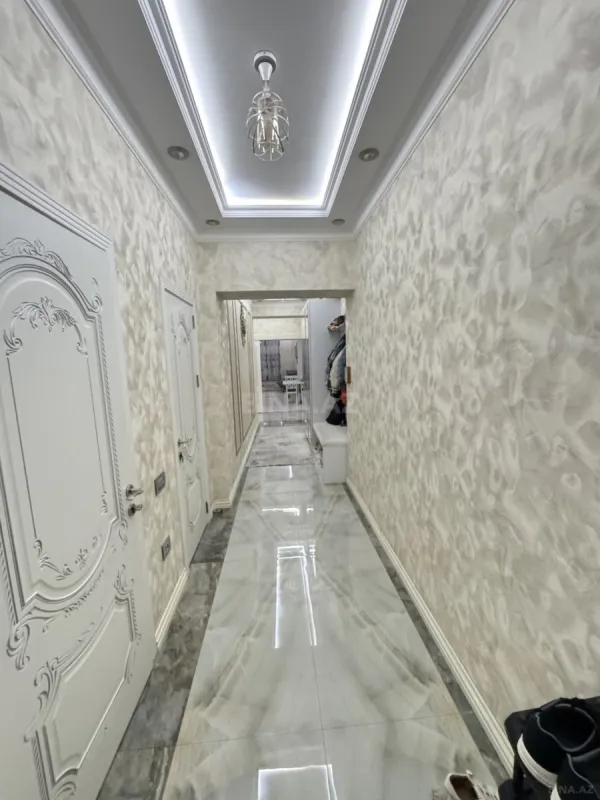 Satılır 4 otaqlı mənzil 158.7 m²