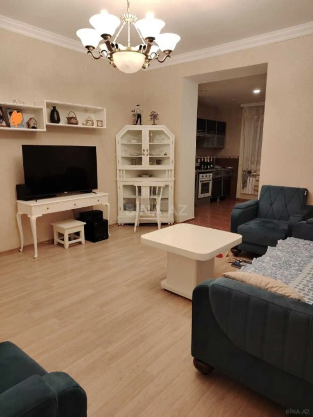 Satılır 5 otaqlı mənzil 117 m²