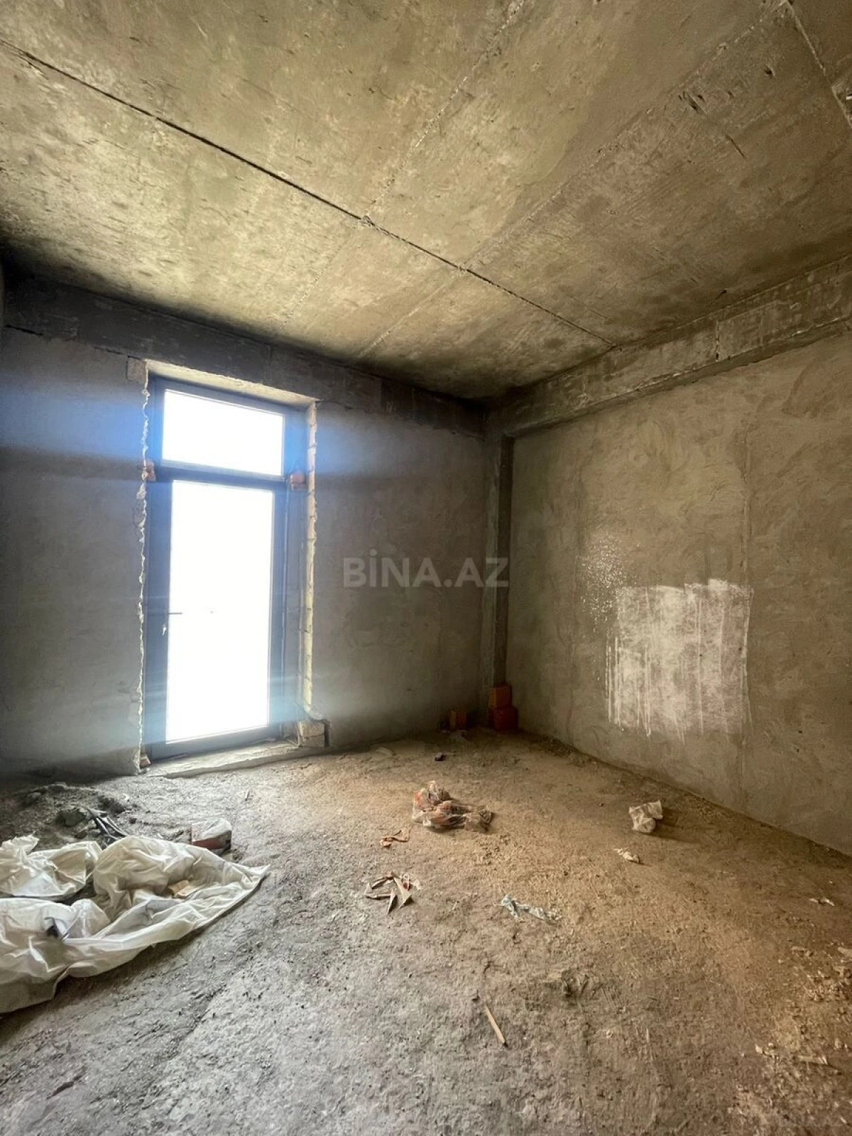 Satılır 3 otaqlı mənzil 117 m²