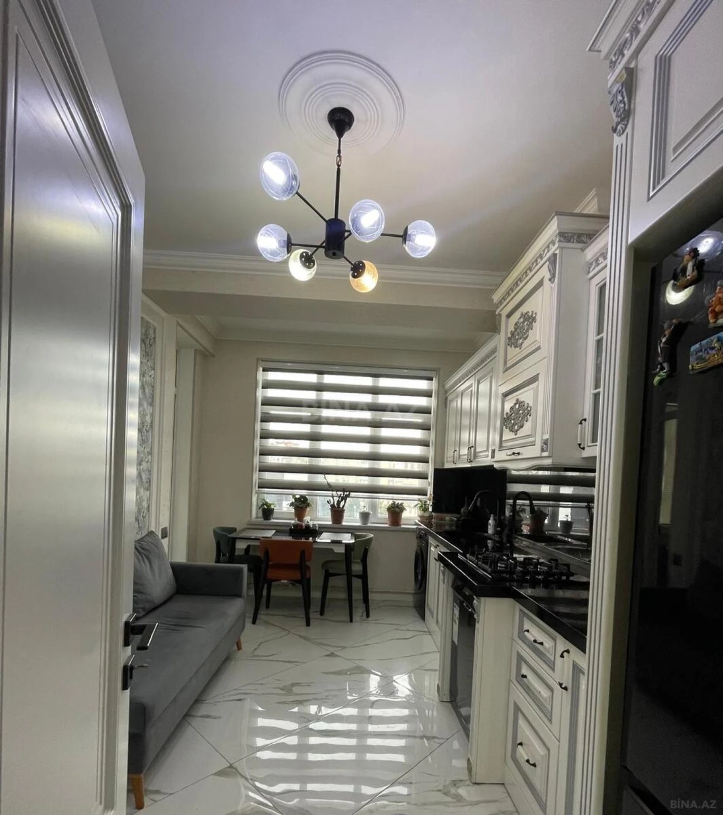 Satılır 2 otaqlı mənzil 90 m²