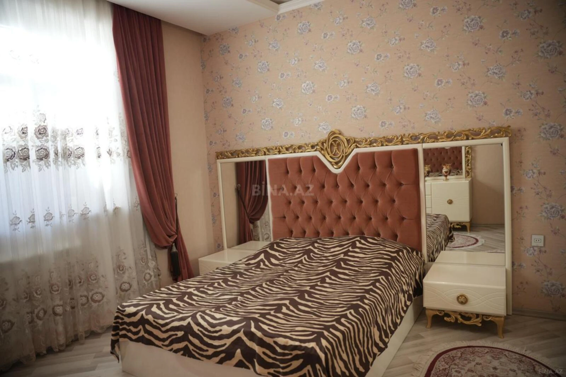 Satılır 7 otaqlı həyət evi 311 m²