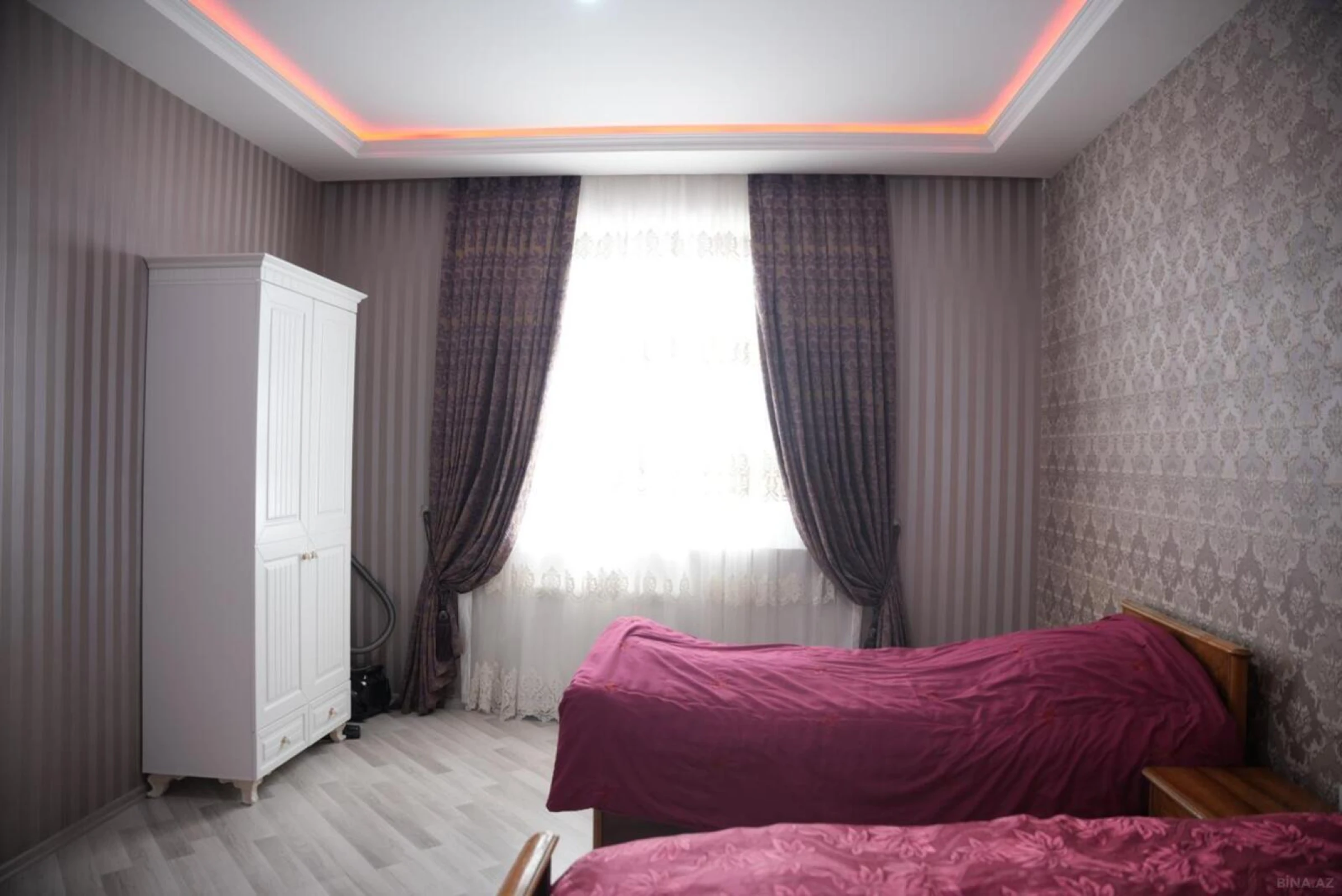 Satılır 7 otaqlı həyət evi 311 m²