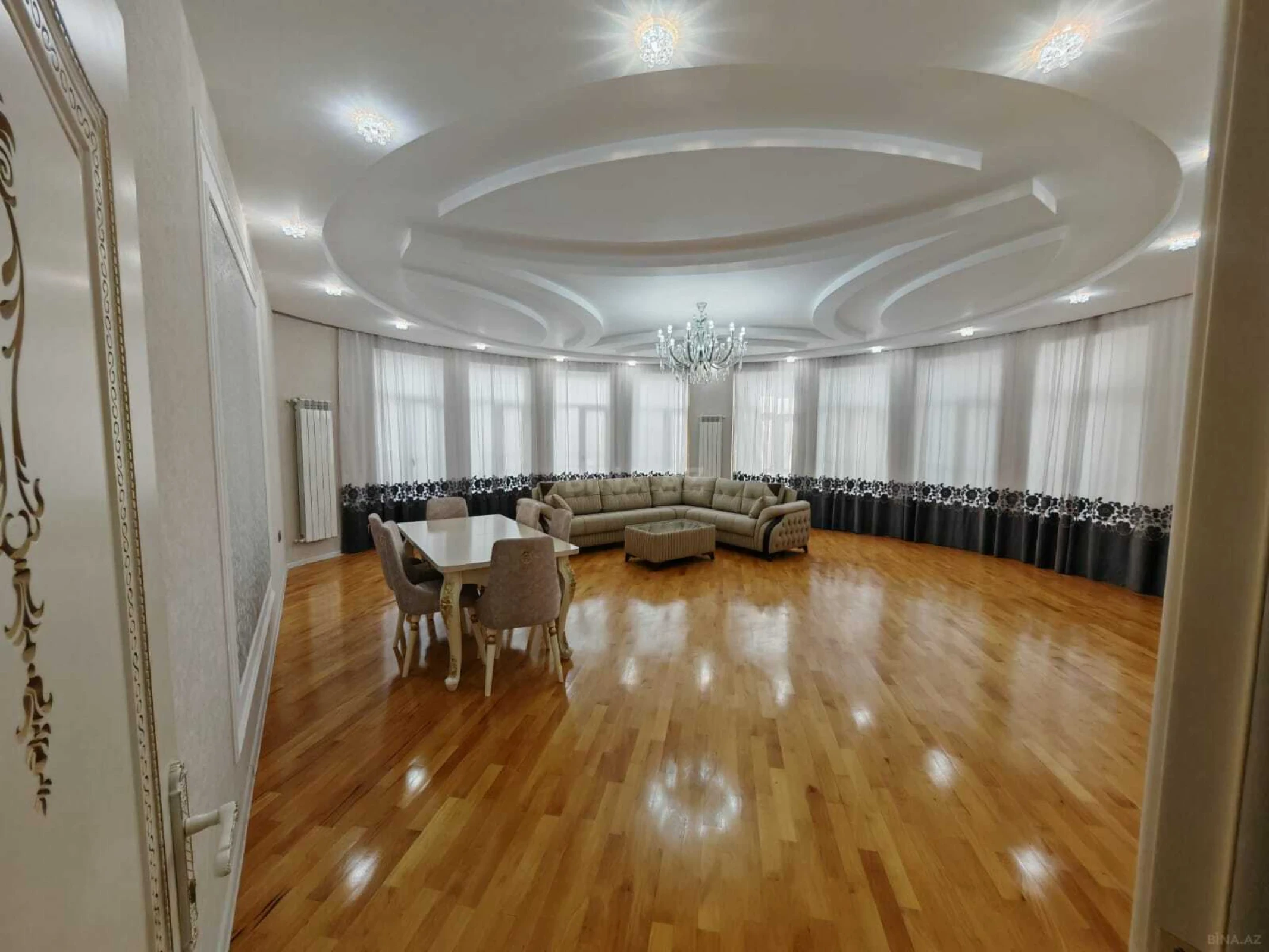 Kirayə verilir 3 otaqlı mənzil 160 m²