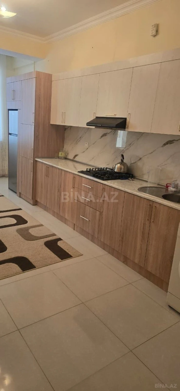 Kirayə verilir 3 otaqlı mənzil 140 m²