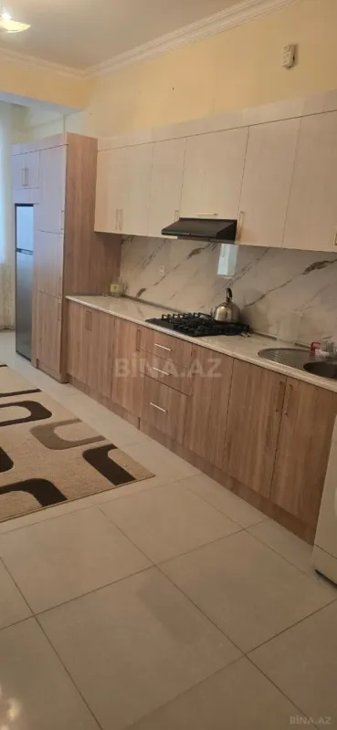 Kirayə verilir 3 otaqlı mənzil 140 m²