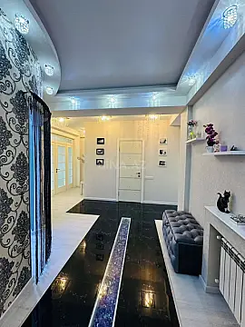 Kirayə verilir 2 otaqlı mənzil 105 m²