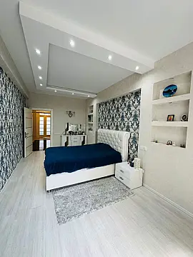 Kirayə verilir 2 otaqlı mənzil 105 m²
