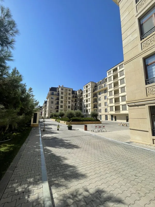 Kirayə verilir 3 otaqlı mənzil 155 m²