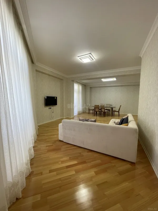 Kirayə verilir 3 otaqlı mənzil 155 m²