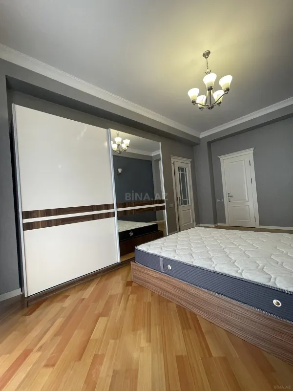 Kirayə verilir 3 otaqlı mənzil 155 m²