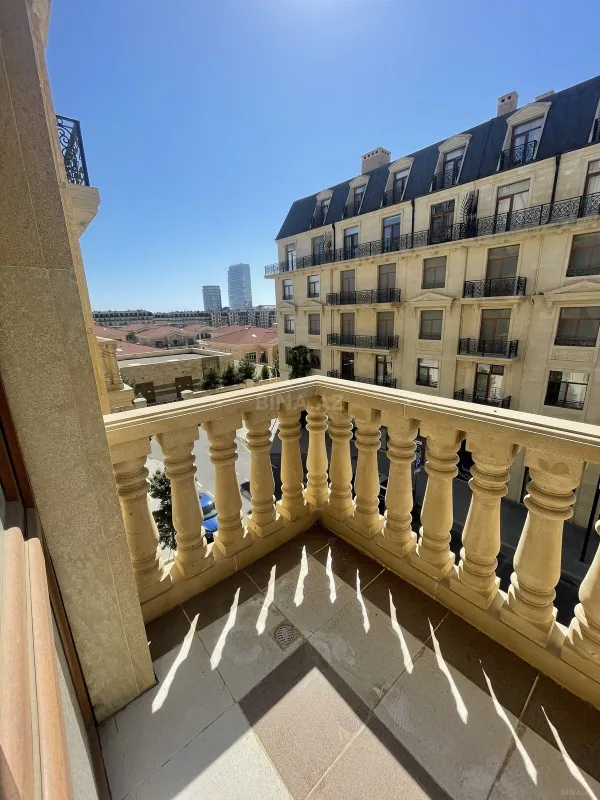 Kirayə verilir 3 otaqlı mənzil 155 m²