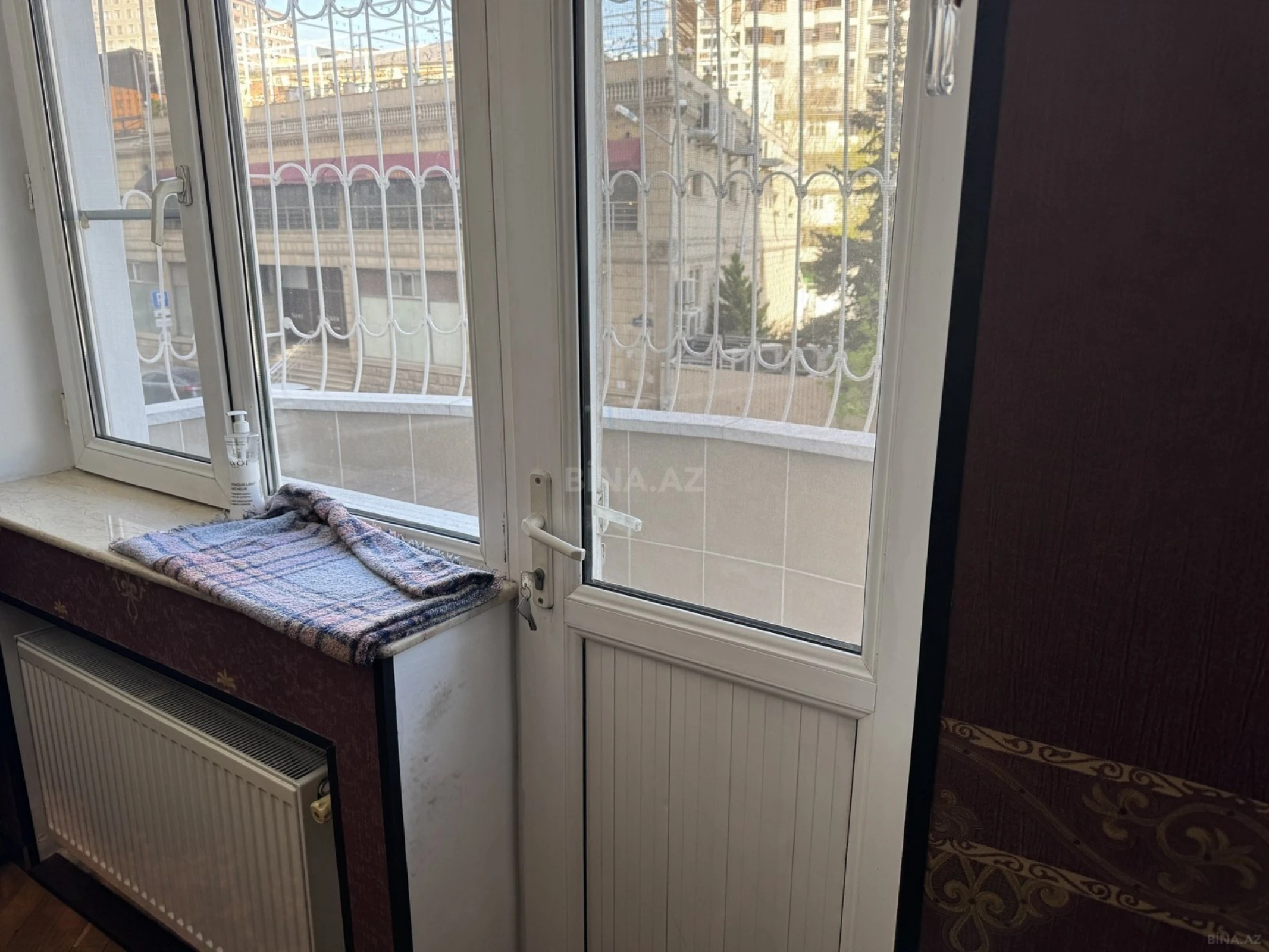 Satılır 3 otaqlı mənzil 125 m²