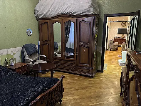 Satılır 3 otaqlı mənzil 125 m²