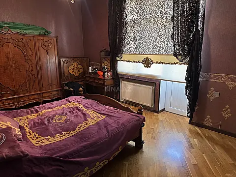 Satılır 3 otaqlı mənzil 125 m²