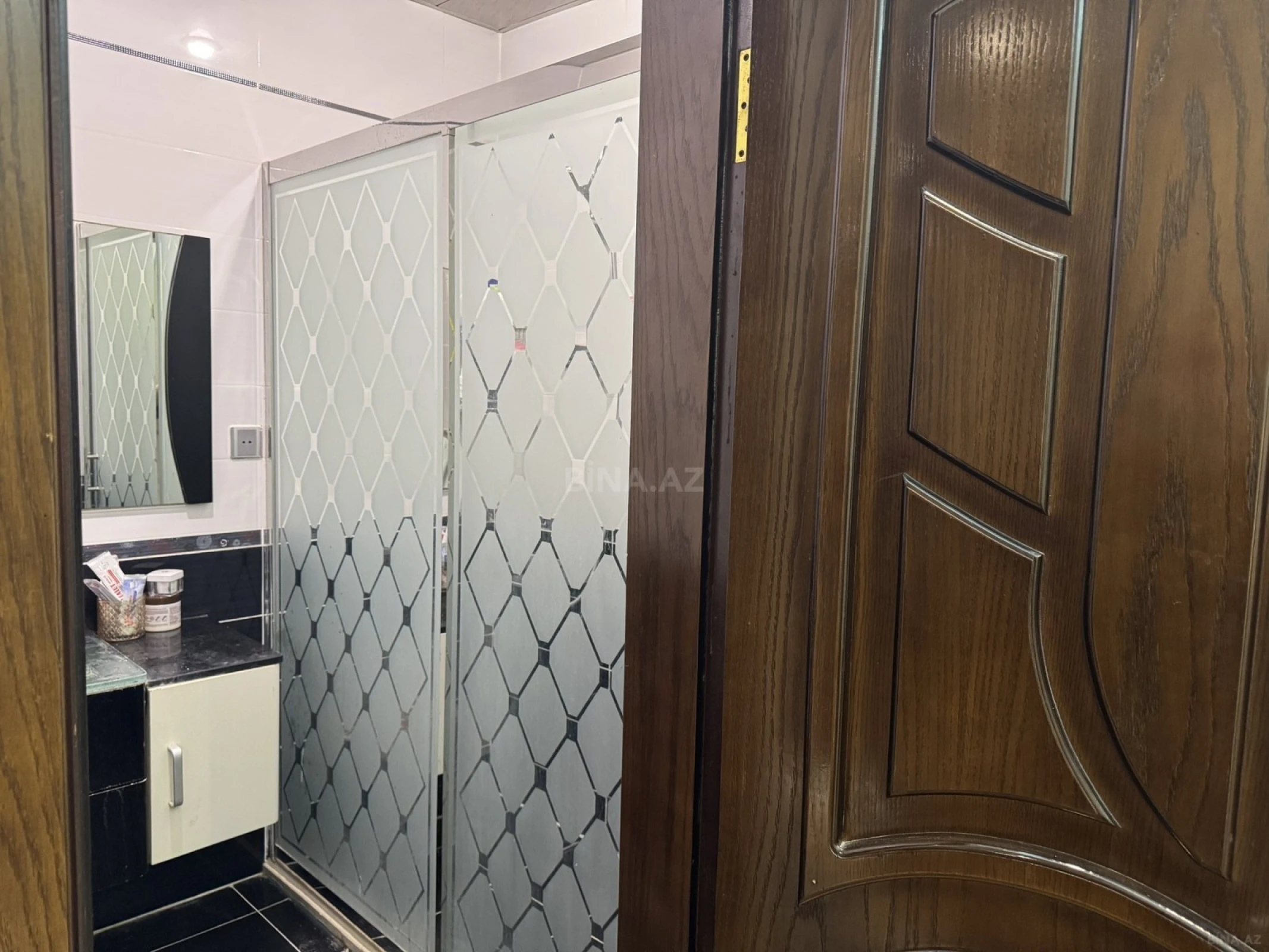 Satılır 3 otaqlı mənzil 125 m²