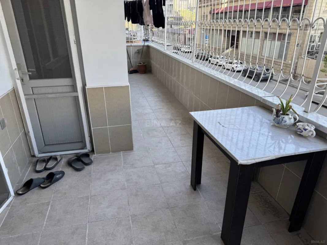 Satılır 3 otaqlı mənzil 125 m²