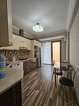 Kirayə verilir 2 otaqlı mənzil 92 m²
