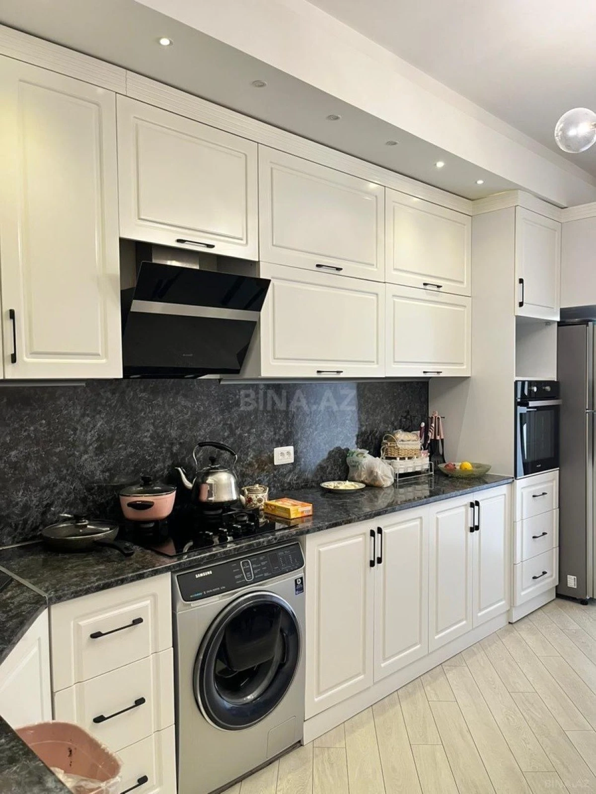 Satılır 2 otaqlı mənzil 88 m²