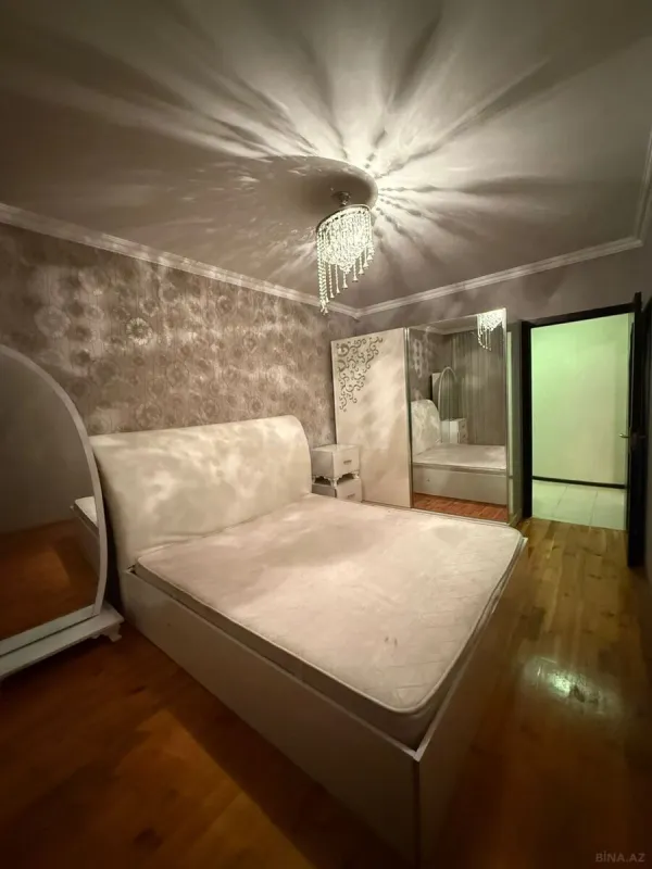 Satılır 5 otaqlı mənzil 120 m²