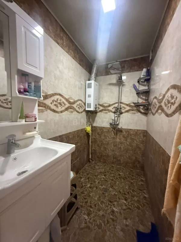 Satılır 5 otaqlı mənzil 120 m²