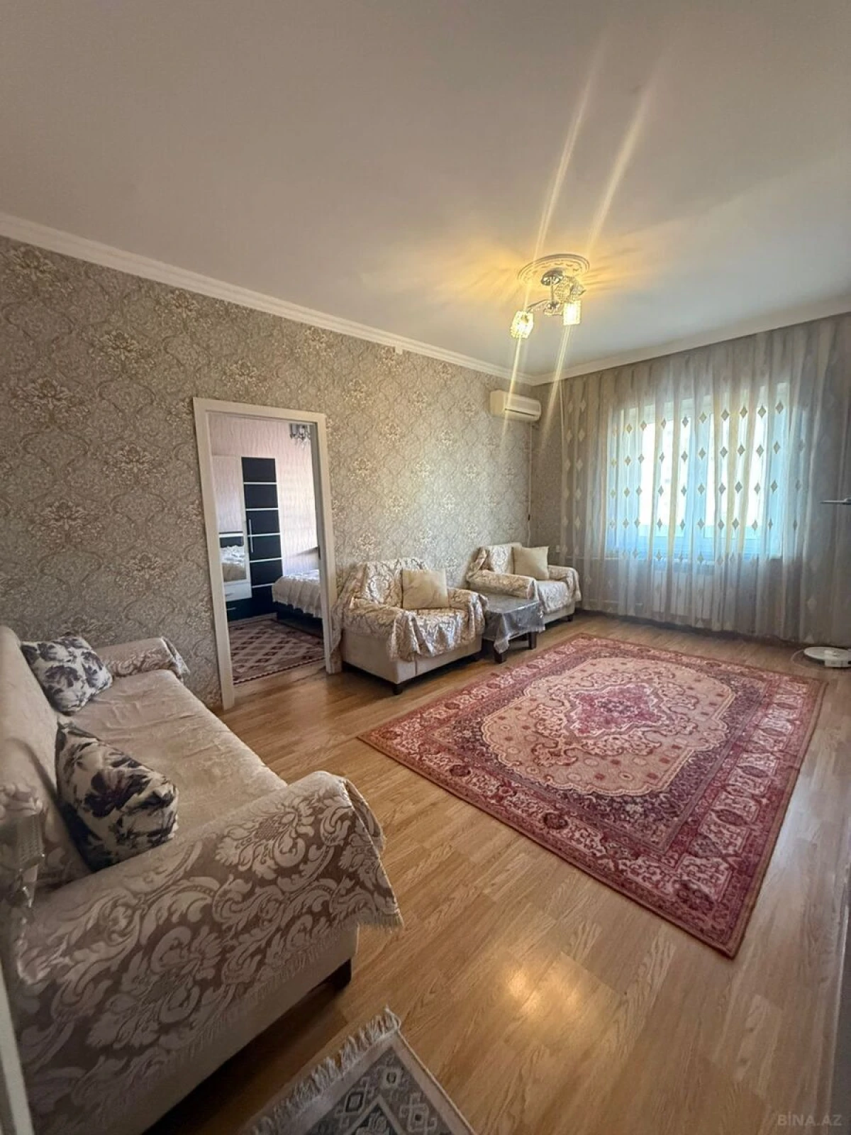 Satılır 5 otaqlı mənzil 120 m²